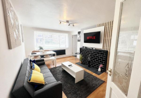 Cosy Croydon Apt Sleeps 5, Croydon
